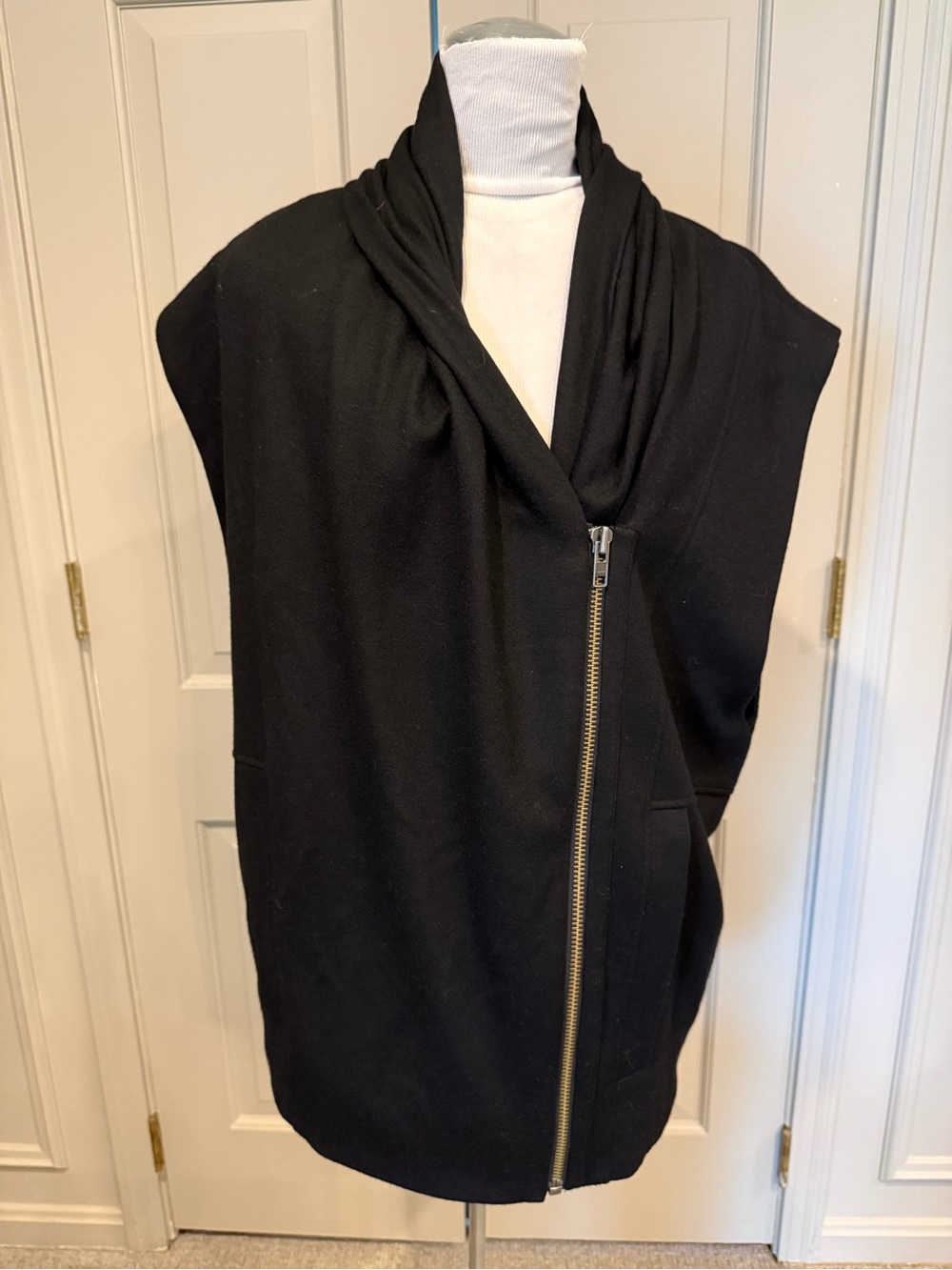 Helmut Lang Women’s Medium Sonar Wool Black Asymmetric Zip Vest EUC